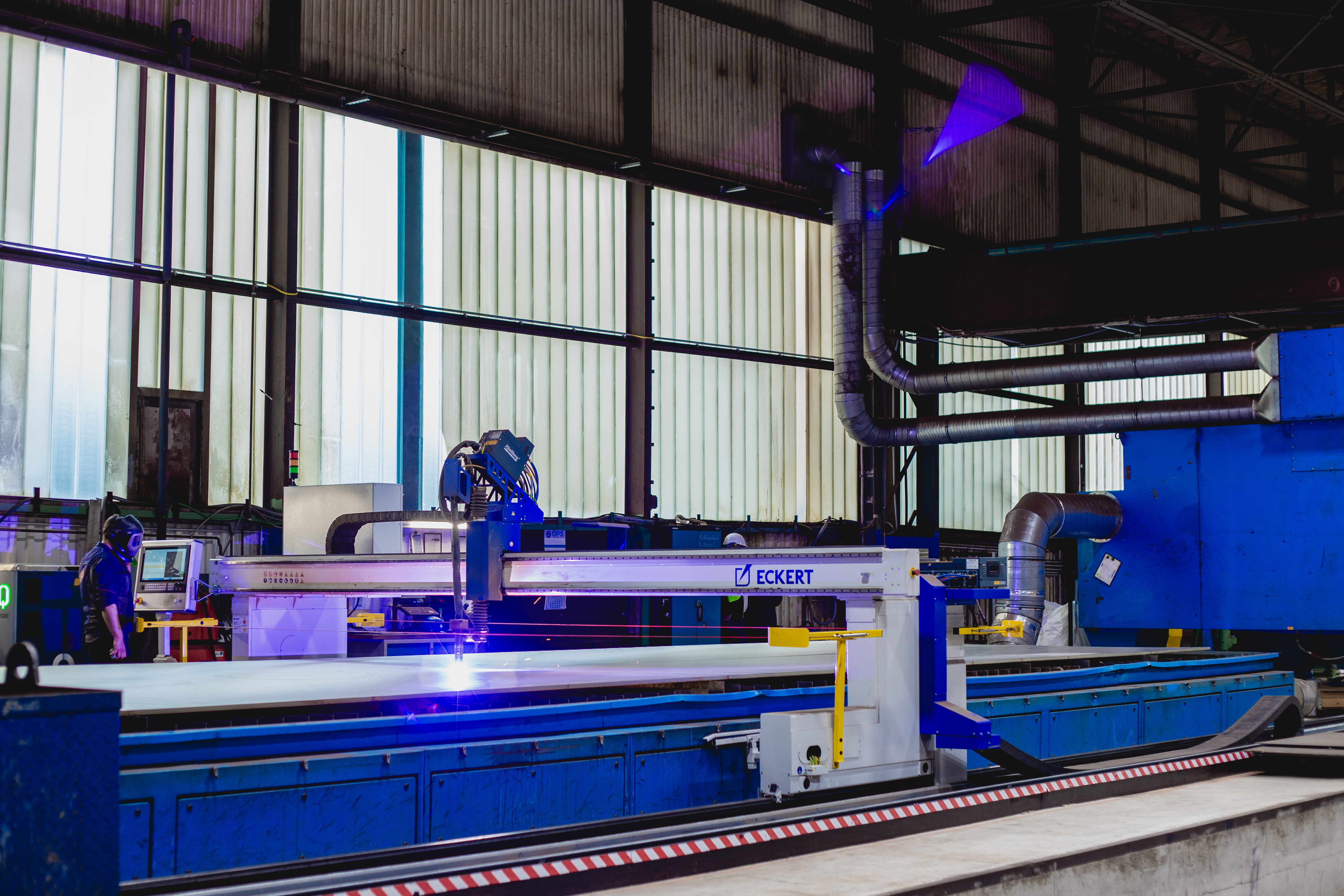 CNC-Sapphire-Maschine im EEW-Rohrwerk